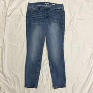 Vintage America Blues, ladies Boho Skinny jeans, size 16R. Great condition.